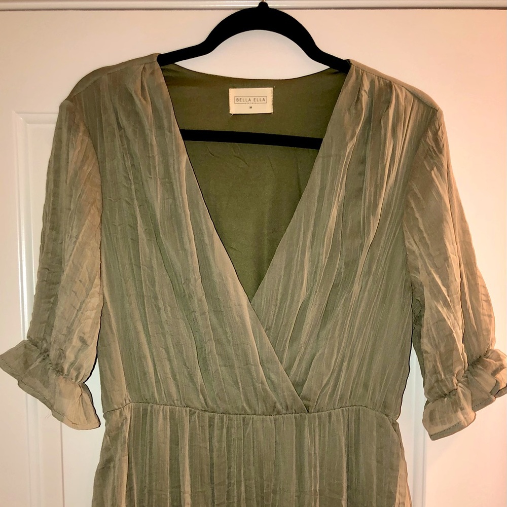 Bella Ella Boutique Olive Green Midi Dress Size M